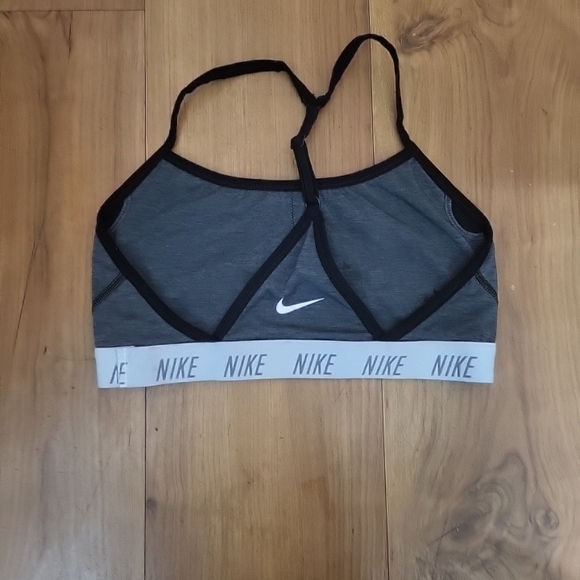 Nike Bra Women MEDIUM SILVER White Pull On Yoga Workout Sports Bra Casual Ladies - Picture 8 of 10
